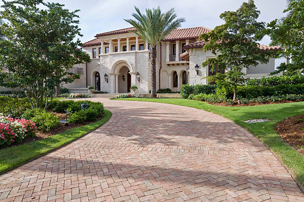 Best Custom Driveway Pavers  in Terre Du Lac, MO